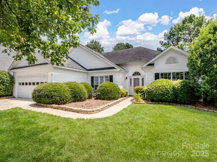 3720 Winterberry Court, Concord, NC 28027.  MLS# CAR4273000, YatesRealty ID 23183. 3720 Winterberry Court!