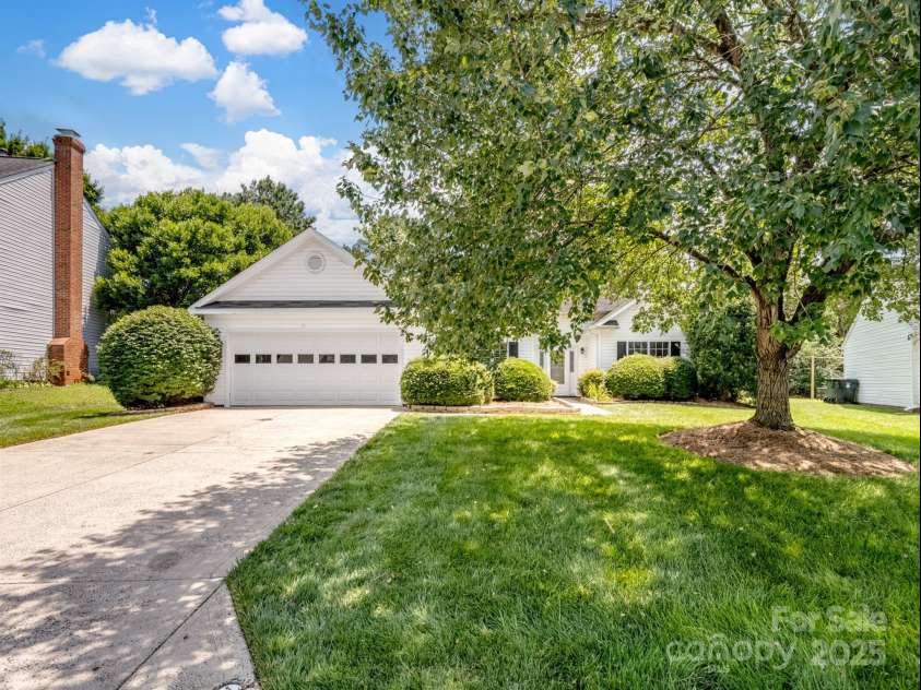 3720 Winterberry Court, Concord, NC 28027.  MLS# CAR4273000, YatesRealty ID 23183. 3720 Winterberry Court