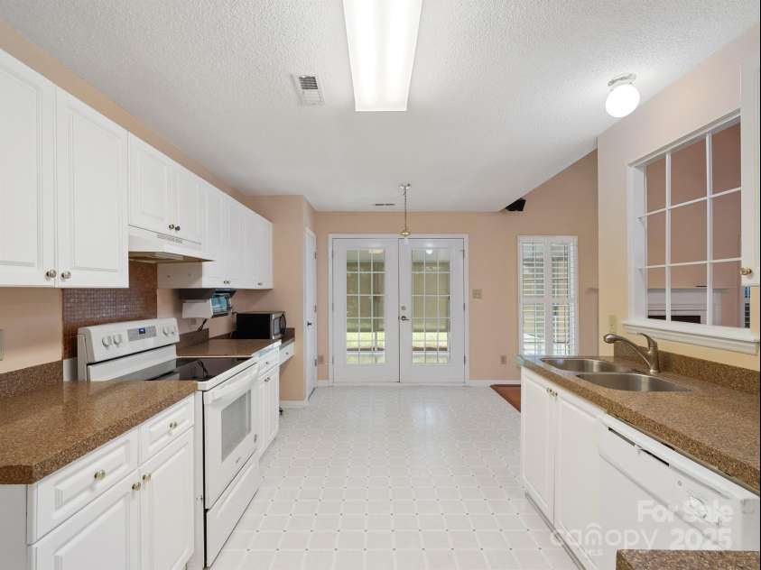 3720 Winterberry Court, Concord, NC 28027.  MLS# CAR4273000, YatesRealty ID 23183. 