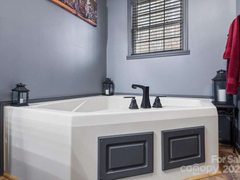 334 Foxden Road, Mars Hill, NC 28754.  MLS# CAR4265465, YatesRealty ID 23184. 