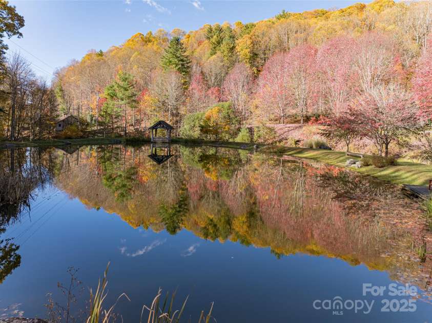 334 Foxden Road, Mars Hill, NC 28754.  MLS# CAR4316222, YatesRealty ID 23184. 