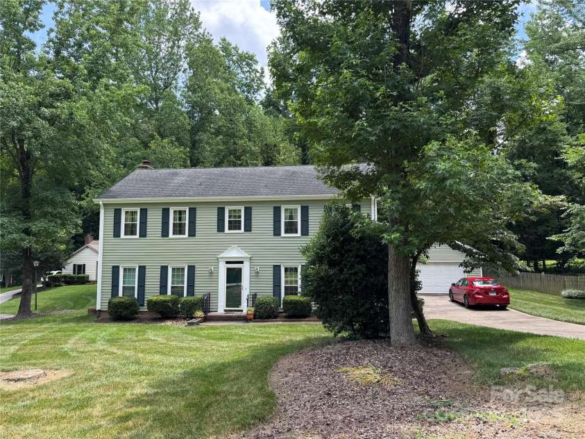 1919 Windlock Drive, Charlotte, NC 28270.  MLS# CAR4227524, YatesRealty ID 23185. 