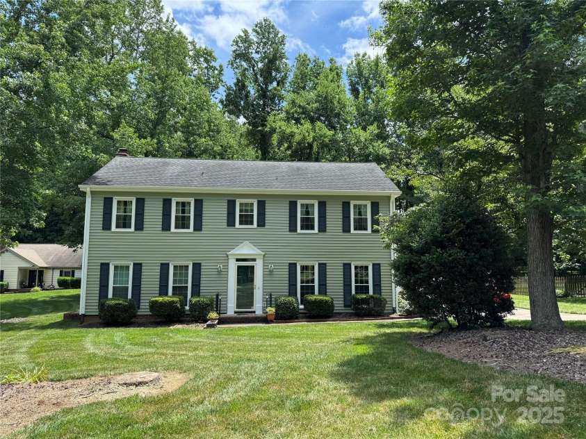 1919 Windlock Drive, Charlotte, NC 28270.  MLS# CAR4227524, YatesRealty ID 23185. 