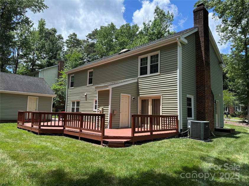 1919 Windlock Drive, Charlotte, NC 28270.  MLS# CAR4227524, YatesRealty ID 23185. 