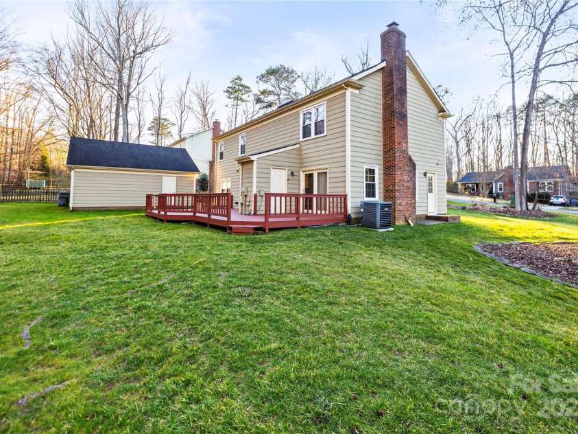 1919 Windlock Drive, Charlotte, NC 28270.  MLS# CAR4227524, YatesRealty ID 23185. 