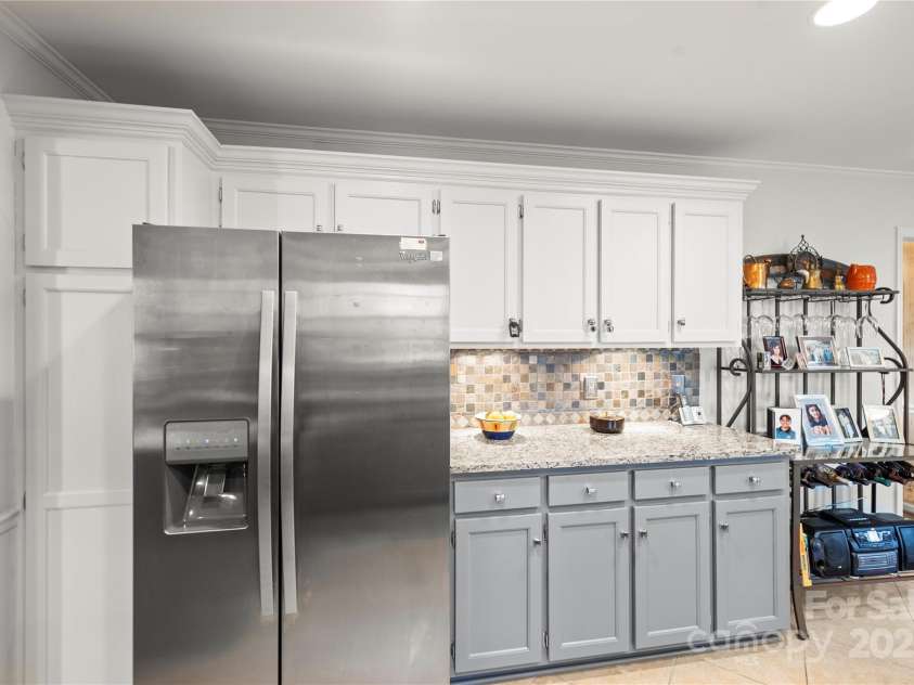 1919 Windlock Drive, Charlotte, NC 28270.  MLS# CAR4227524, YatesRealty ID 23185. 