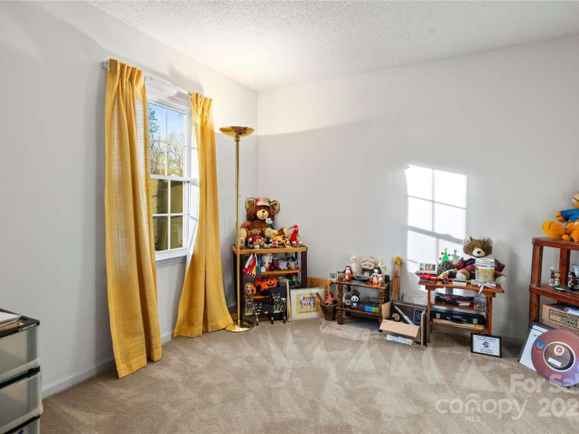 1919 Windlock Drive, Charlotte, NC 28270.  MLS# CAR4227524, YatesRealty ID 23185. 