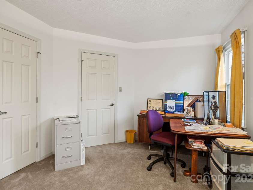 1919 Windlock Drive, Charlotte, NC 28270.  MLS# CAR4227524, YatesRealty ID 23185. 