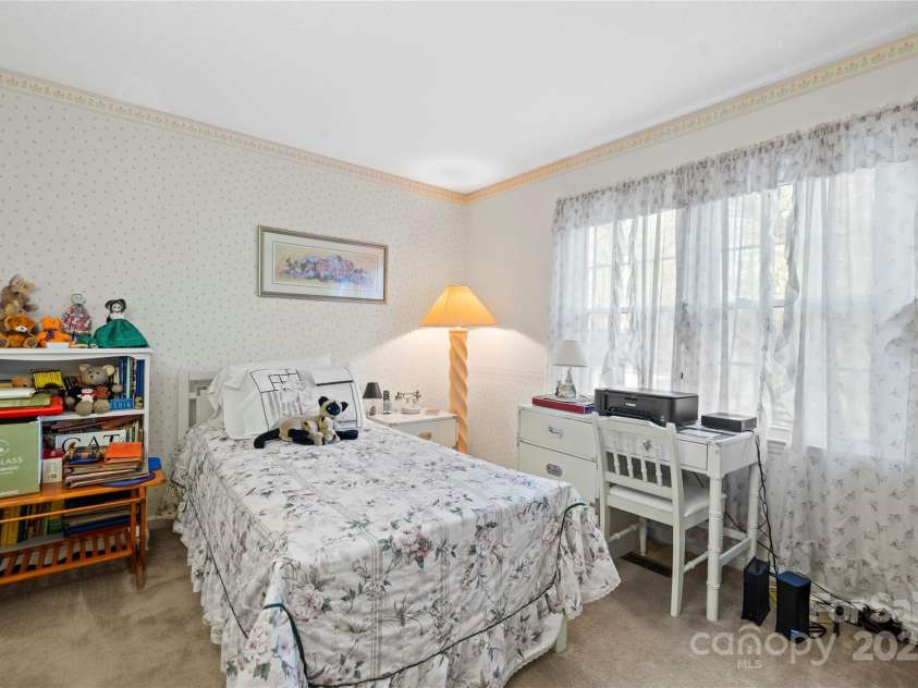 1919 Windlock Drive, Charlotte, NC 28270.  MLS# CAR4227524, YatesRealty ID 23185. 