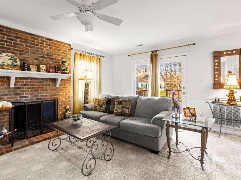 1919 Windlock Drive, Charlotte, NC 28270.  MLS# CAR4227524, YatesRealty ID 23185. 