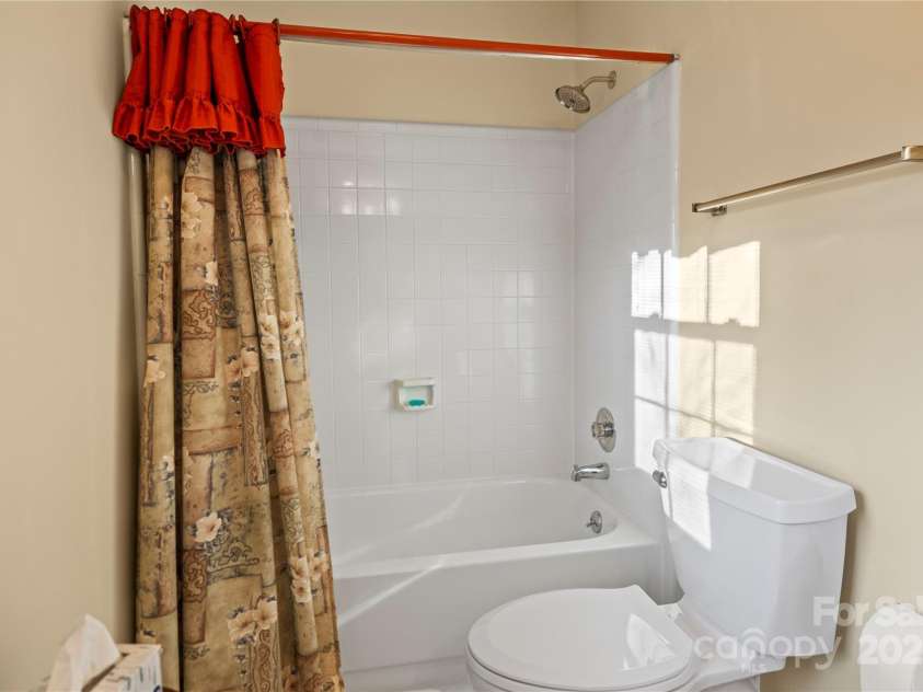 1919 Windlock Drive, Charlotte, NC 28270.  MLS# CAR4227524, YatesRealty ID 23185. 