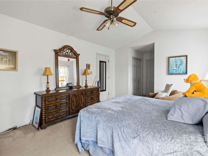 1919 Windlock Drive, Charlotte, NC 28270.  MLS# CAR4227524, YatesRealty ID 23185. 