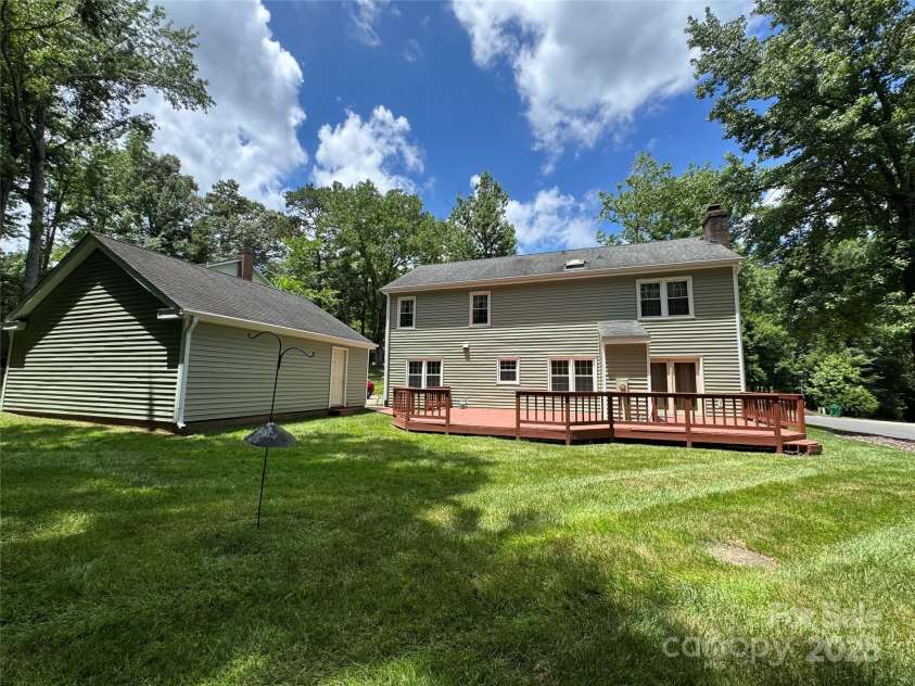 1919 Windlock Drive, Charlotte, NC 28270.  MLS# CAR4227524, YatesRealty ID 23185. 