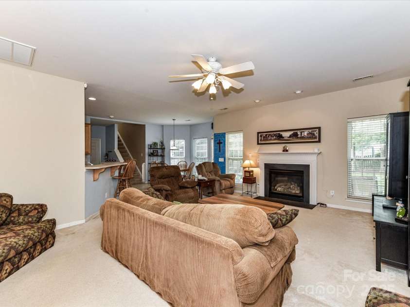 3533 Weddington Ridge Lane, Matthews, NC 28105.  MLS# CAR4270782, YatesRealty ID 23186. 