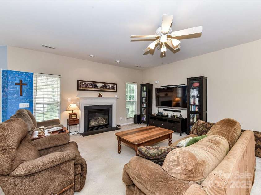 3533 Weddington Ridge Lane, Matthews, NC 28105.  MLS# CAR4270782, YatesRealty ID 23186. 