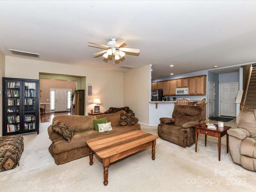 3533 Weddington Ridge Lane, Matthews, NC 28105.  MLS# CAR4270782, YatesRealty ID 23186. 
