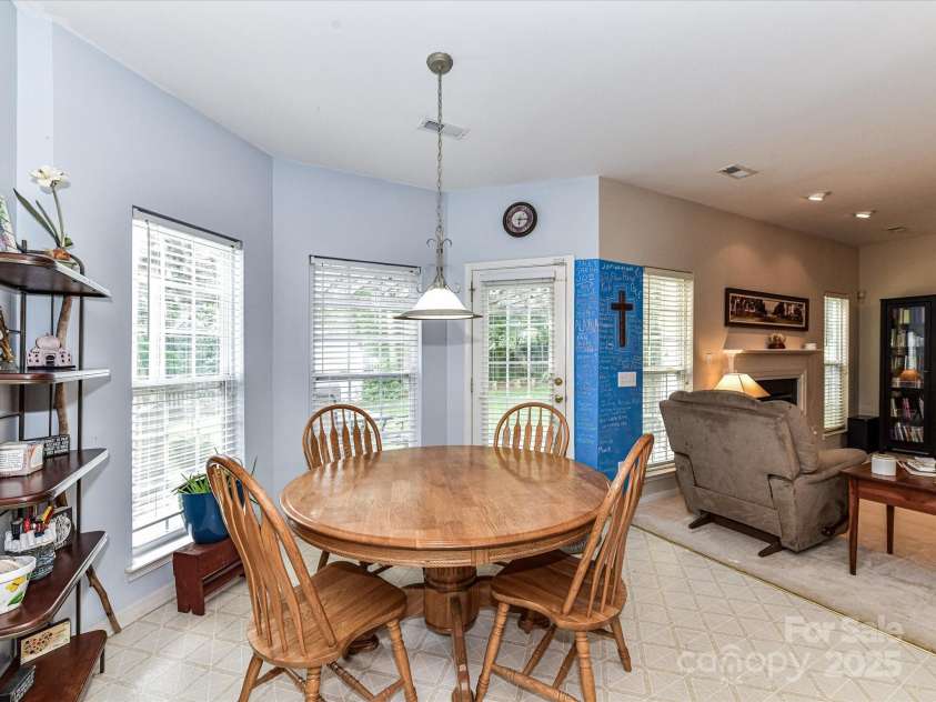 3533 Weddington Ridge Lane, Matthews, NC 28105.  MLS# CAR4270782, YatesRealty ID 23186. 