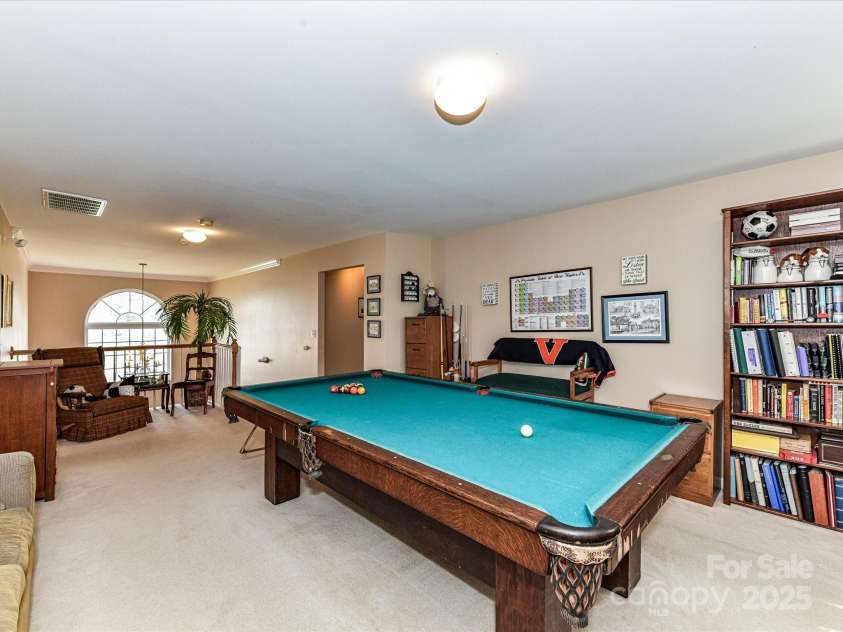 3533 Weddington Ridge Lane, Matthews, NC 28105.  MLS# CAR4270782, YatesRealty ID 23186. 