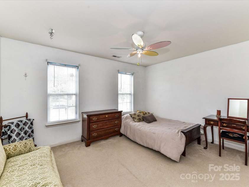3533 Weddington Ridge Lane, Matthews, NC 28105.  MLS# CAR4270782, YatesRealty ID 23186. 