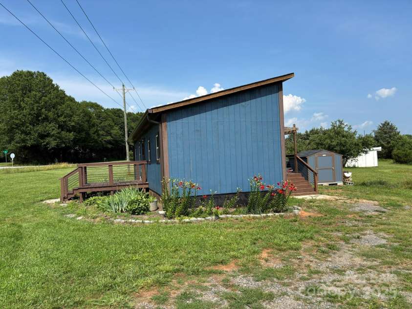 490 County Line Road, Stony Point, NC 28678.  MLS# CAR4268362, YatesRealty ID 23187. 