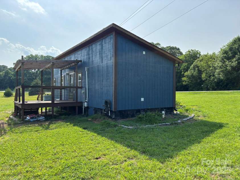 490 County Line Road, Stony Point, NC 28678.  MLS# CAR4268362, YatesRealty ID 23187. 