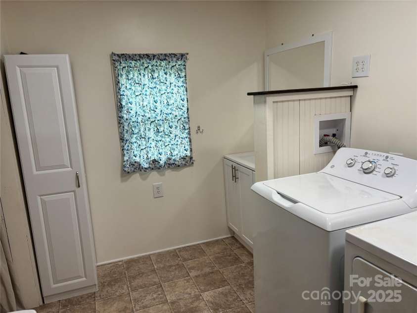 490 County Line Road, Stony Point, NC 28678.  MLS# CAR4268362, YatesRealty ID 23187. 