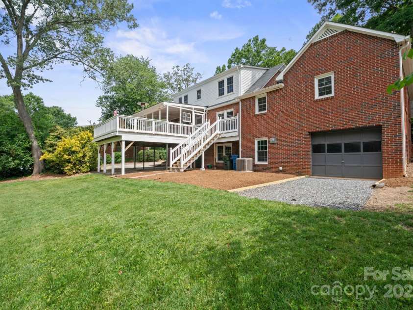 81 21st Avenue, Hickory, NC 28601.  MLS# CAR4266228, YatesRealty ID 23188. 