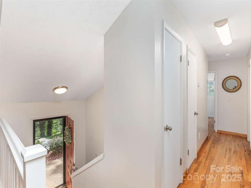 623 Nellie John Drive, Clyde, NC 28721.  MLS# CAR4271648, YatesRealty ID 23189. 