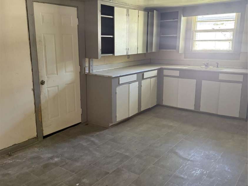 208 Columbia Avenue, Rock Hill, SC 29730.  MLS# CAR4289829, YatesRealty ID 2319. 