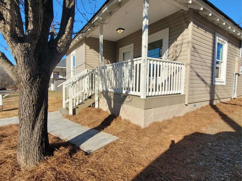 508 Apple Street, Gastonia, NC 28054.  MLS# CAR4336965, YatesRealty ID 2319. 