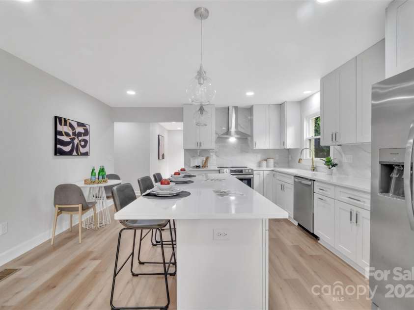 1829 Jennings Street, Charlotte, NC 28216.  MLS# CAR4257528, YatesRealty ID 23190. 