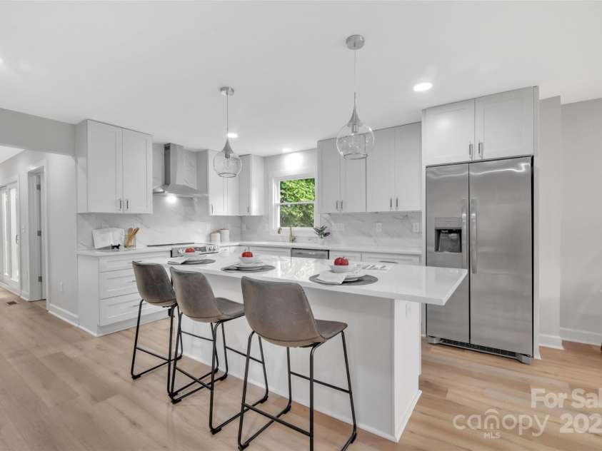 1829 Jennings Street, Charlotte, NC 28216.  MLS# CAR4257528, YatesRealty ID 23190. 