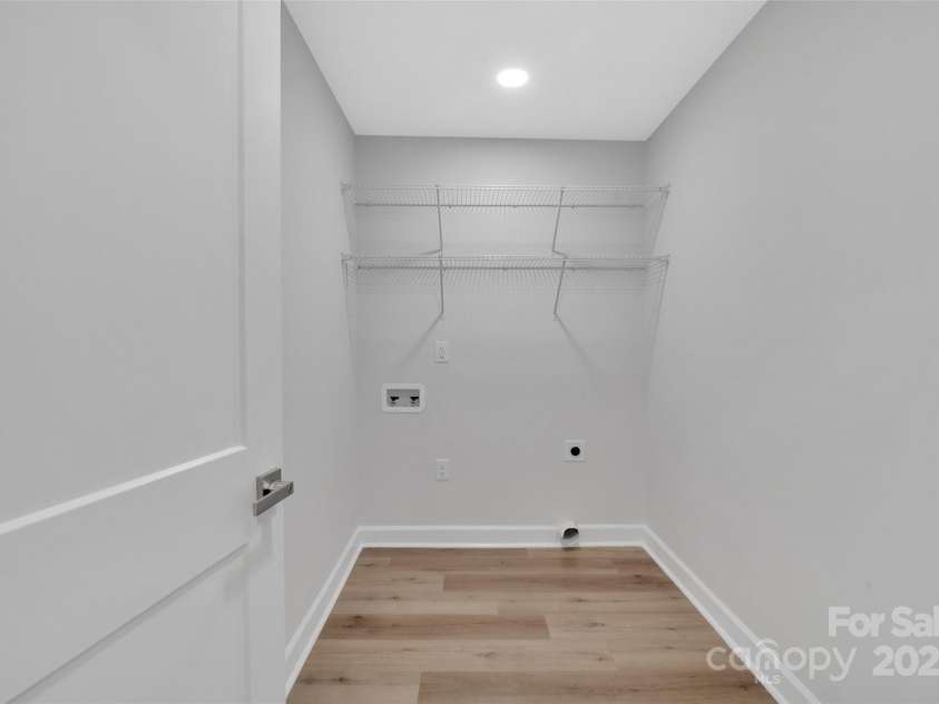 1829 Jennings Street, Charlotte, NC 28216.  MLS# CAR4257528, YatesRealty ID 23190. 