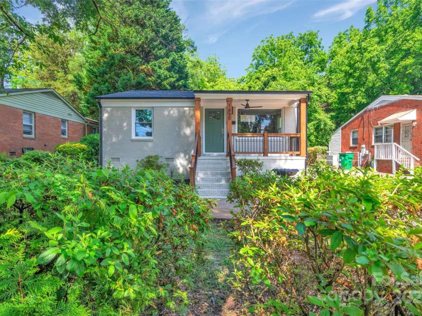 1829 Jennings Street, Charlotte, NC 28216.  MLS# CAR4257528, YatesRealty ID 23190. 
