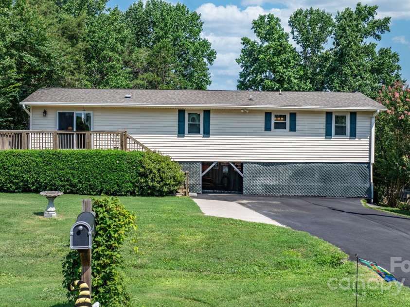 4278 Harbor Lane, Sherrills Ford, NC 28673.  MLS# CAR4275314, YatesRealty ID 23191. 