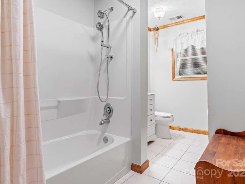 4278 Harbor Lane, Sherrills Ford, NC 28673.  MLS# CAR4275314, YatesRealty ID 23191. 