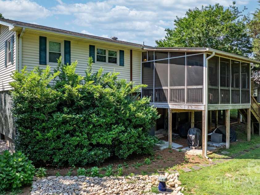 4278 Harbor Lane, Sherrills Ford, NC 28673.  MLS# CAR4275314, YatesRealty ID 23191. 