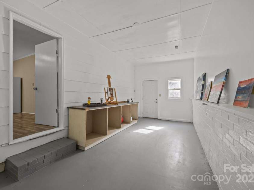 790 Thompson Road, Saluda, NC 28773.  MLS# CAR4272075, YatesRealty ID 23192. Art studio/ workshop