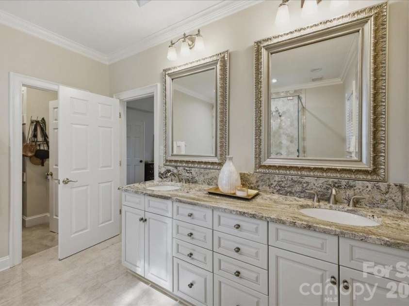 3726 Surry Ridge Court, Charlotte, NC 28210.  MLS# CAR4374560, YatesRealty ID 23193. 
