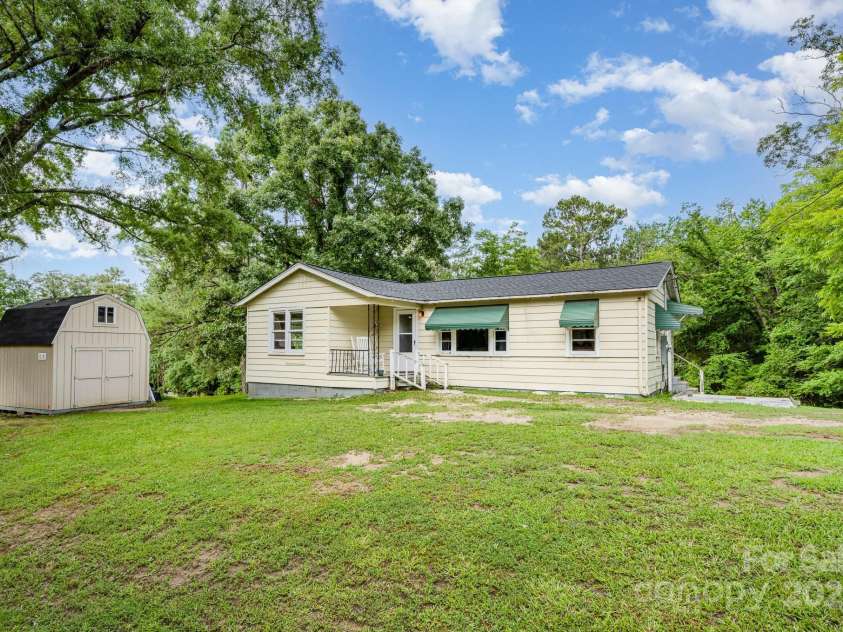 8334 Oaktree Road, Sharon, SC 29742.  MLS# CAR4264149, YatesRealty ID 23194. 