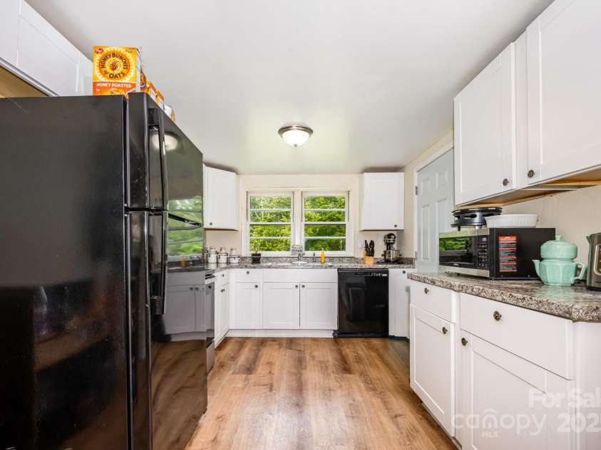 8334 Oaktree Road, Sharon, SC 29742.  MLS# CAR4264149, YatesRealty ID 23194. 