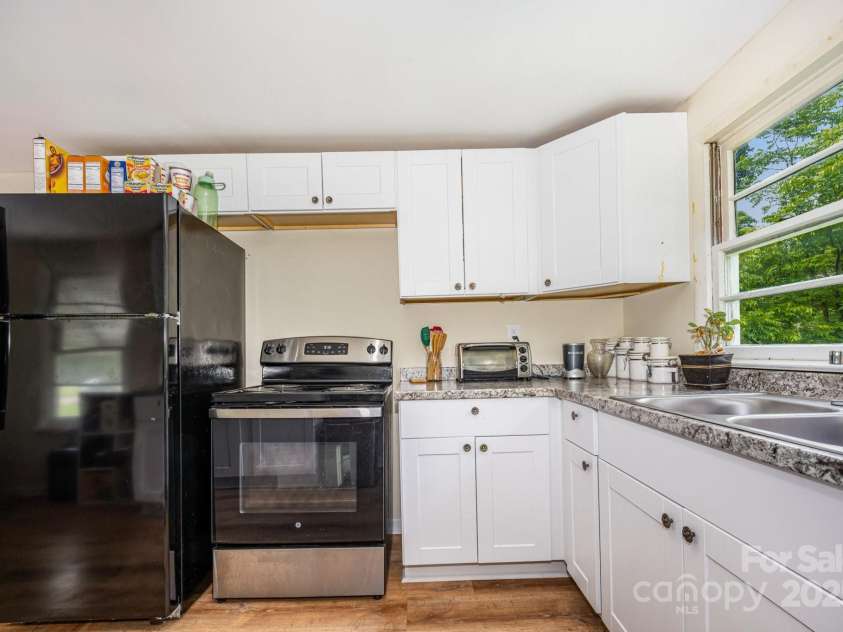 8334 Oaktree Road, Sharon, SC 29742.  MLS# CAR4264149, YatesRealty ID 23194. 