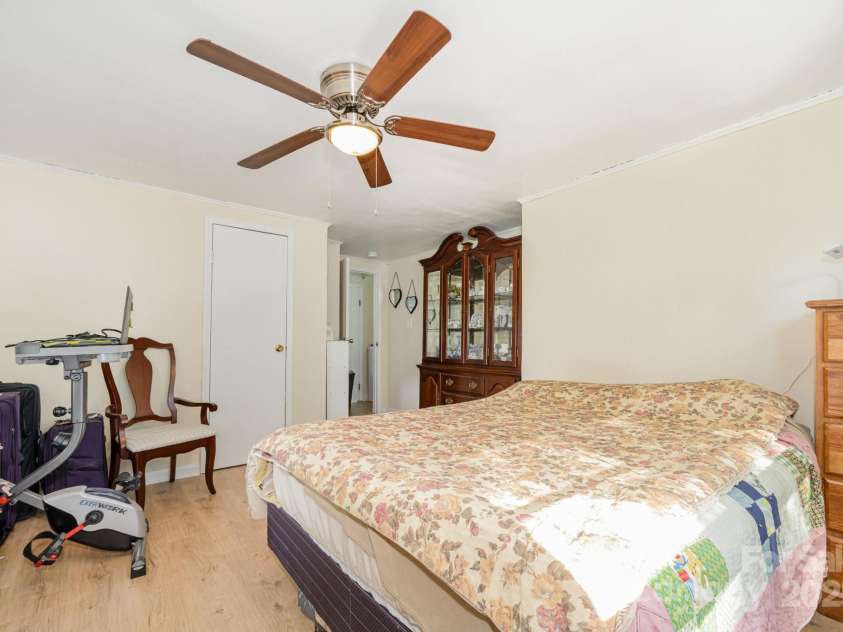 8334 Oaktree Road, Sharon, SC 29742.  MLS# CAR4264149, YatesRealty ID 23194. 