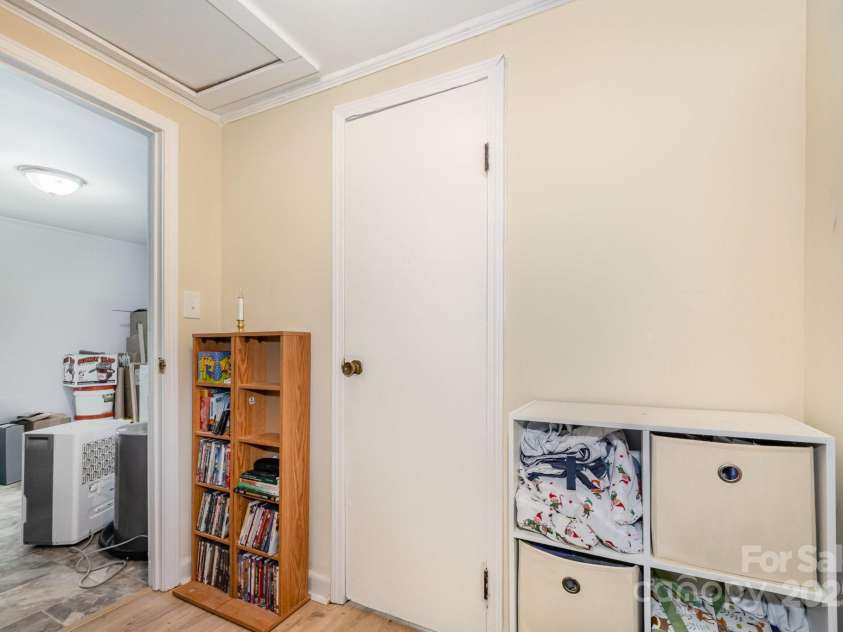 8334 Oaktree Road, Sharon, SC 29742.  MLS# CAR4264149, YatesRealty ID 23194. 