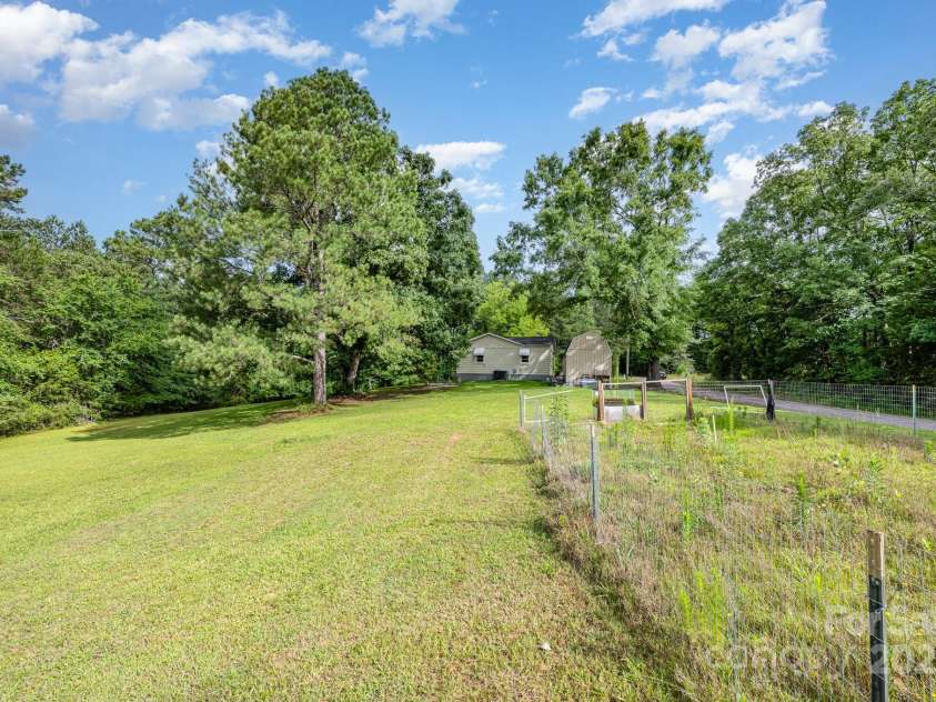 8334 Oaktree Road, Sharon, SC 29742.  MLS# CAR4264149, YatesRealty ID 23194. 