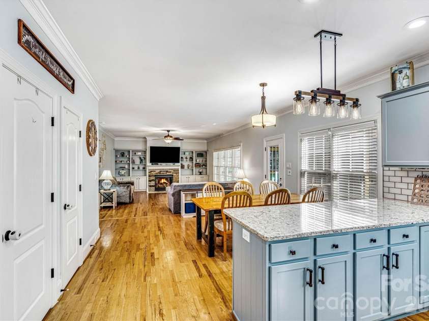 6208 Neptune Drive, Denver, NC 28037.  MLS# CAR4403310, YatesRealty ID 23195. 