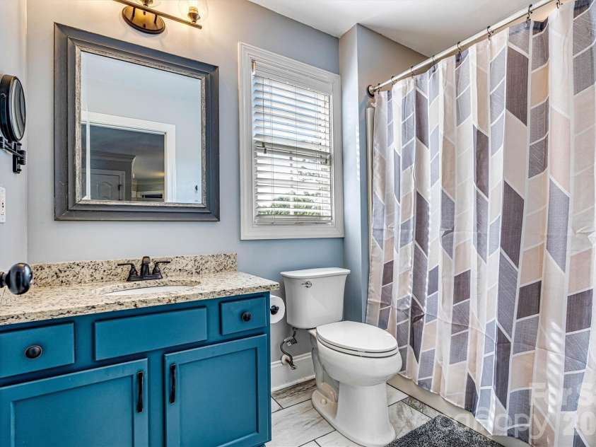 6208 Neptune Drive, Denver, NC 28037.  MLS# CAR4403310, YatesRealty ID 23195. 