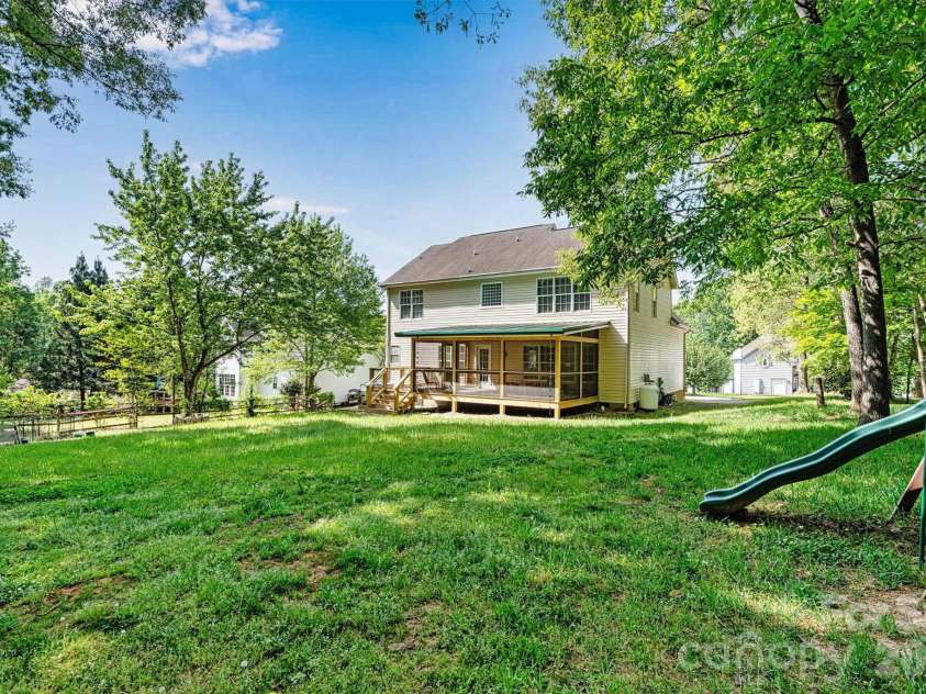 6208 Neptune Drive, Denver, NC 28037.  MLS# CAR4403310, YatesRealty ID 23195. 