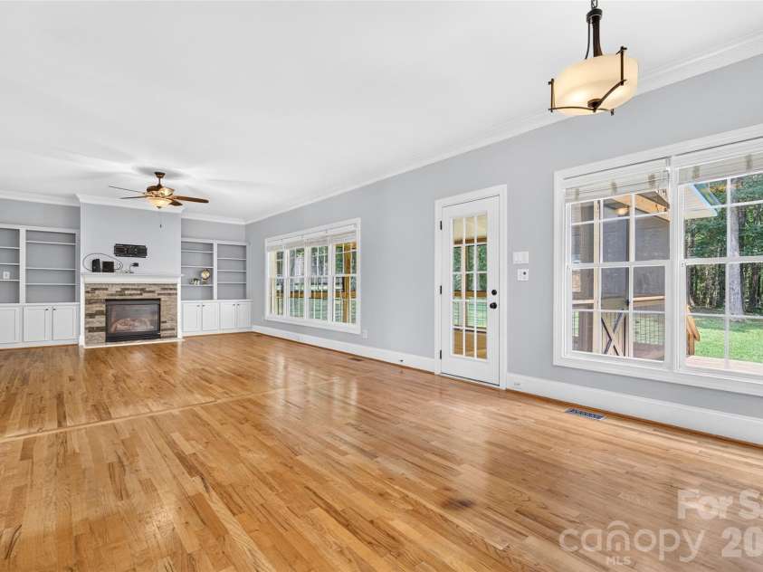 6208 Neptune Drive, Denver, NC 28037.  MLS# CAR4403310, YatesRealty ID 23195. 