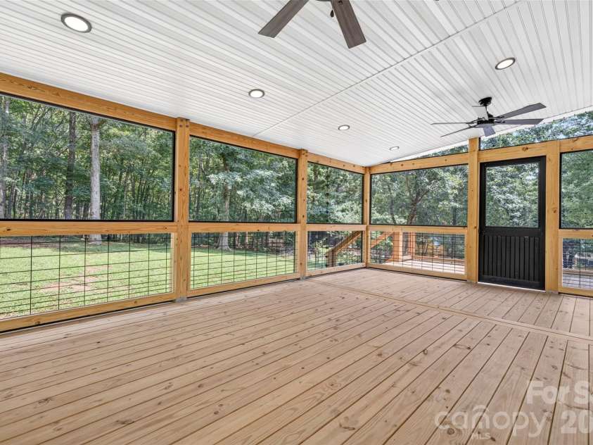 6208 Neptune Drive, Denver, NC 28037.  MLS# CAR4403310, YatesRealty ID 23195. 